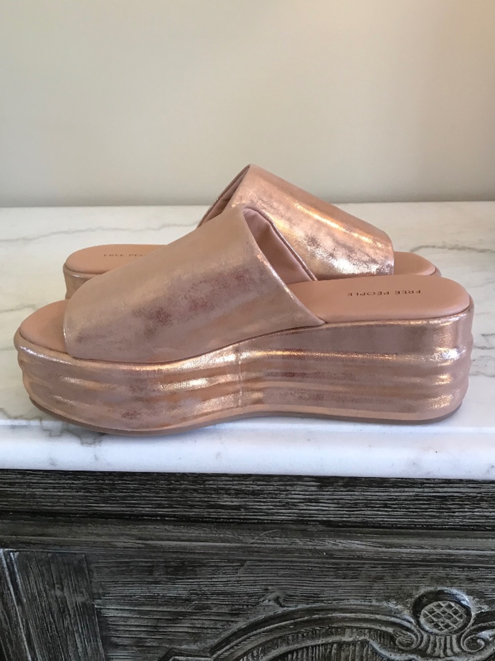 🆕 RETRO ROSE GOLD FREE PEOPLE HARBOR FLATFORM - Picture 11 of 15